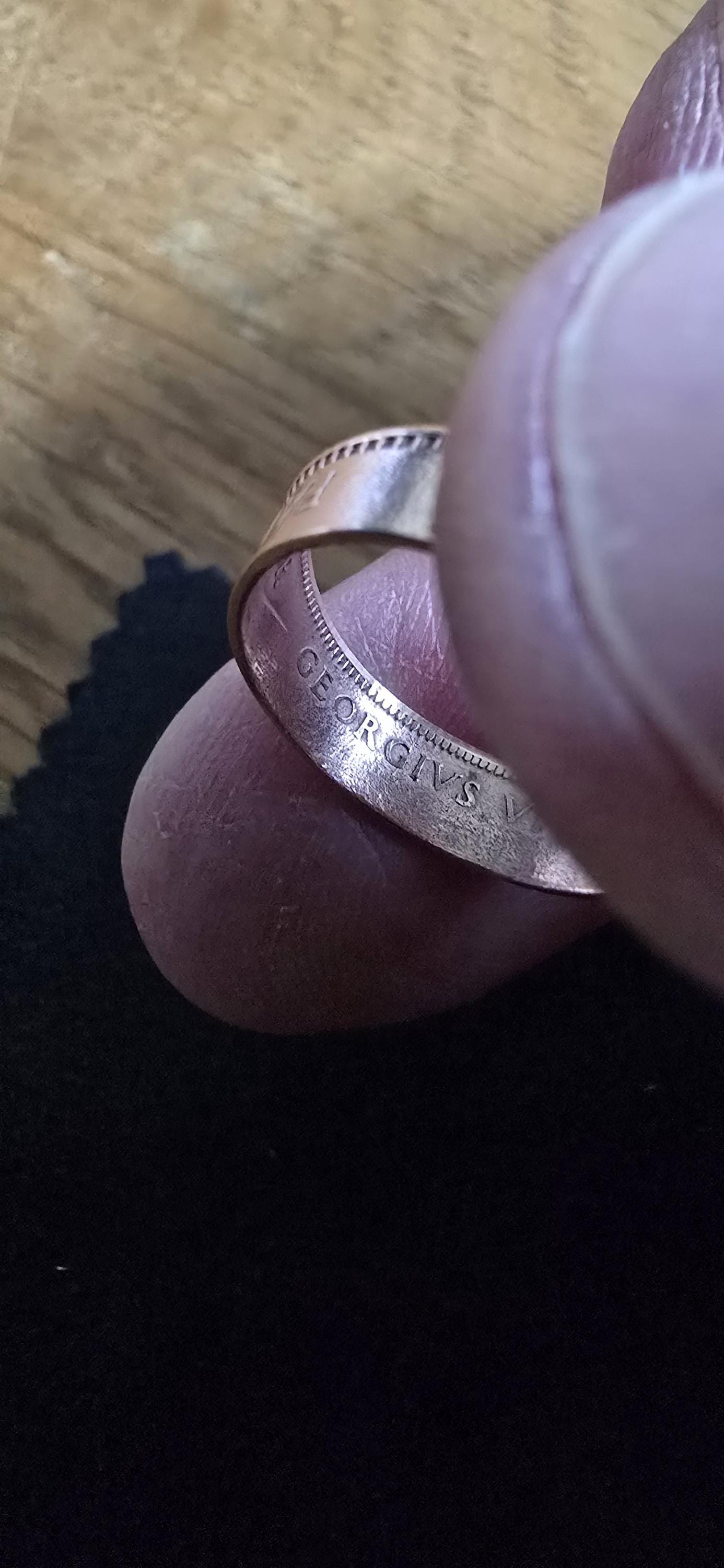 1943 Bronze Farthing Coin Ring size M