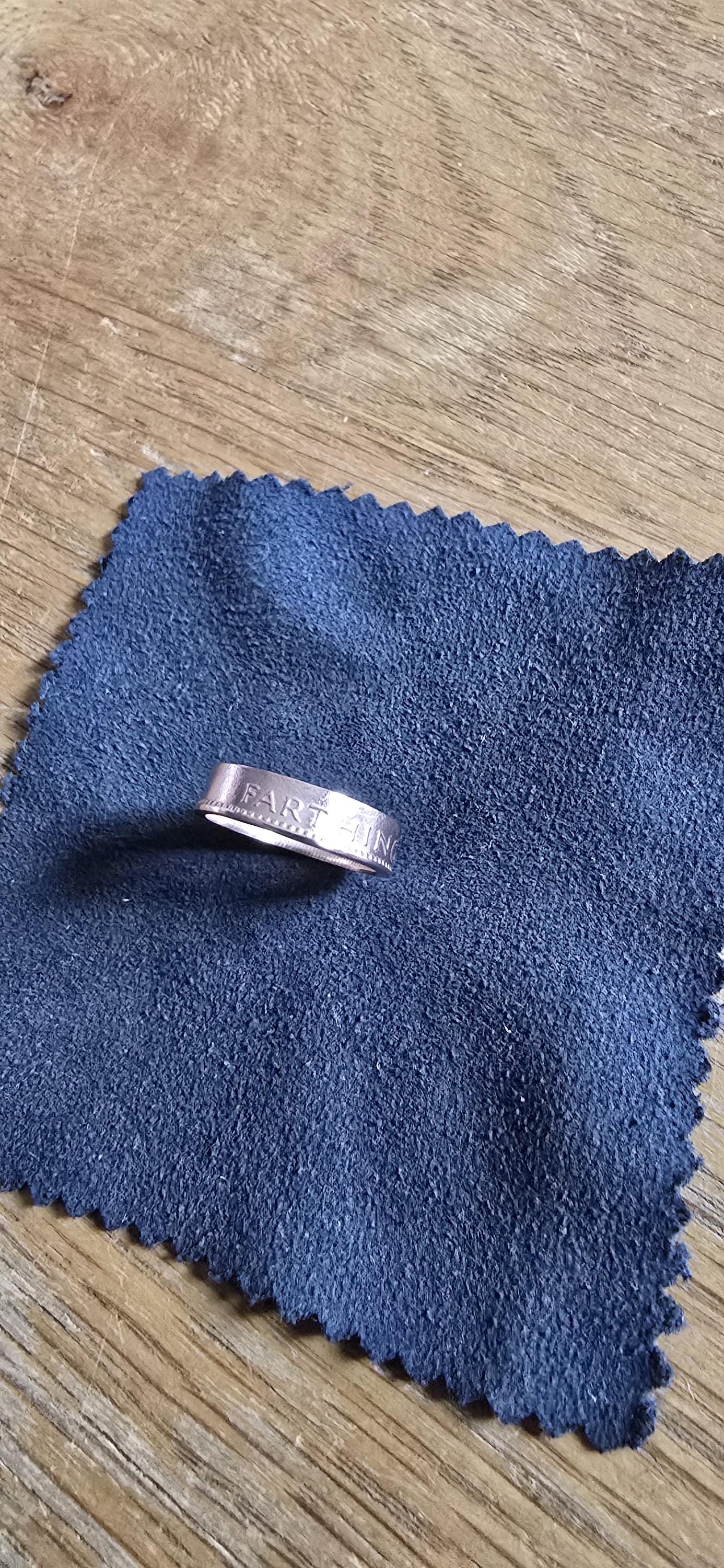 1943 Bronze Farthing Coin Ring size M